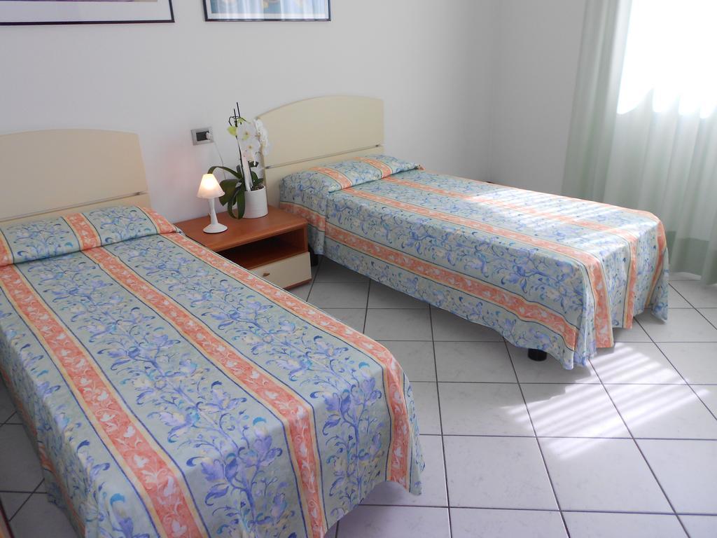 Appartamenti Vacanza Albatros Lignano Sabbiadoro Exterior foto